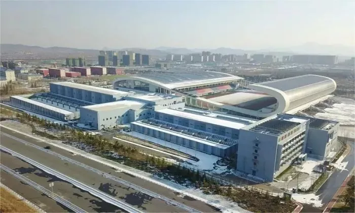 Stadium sportiv i parafabrikuar në formë speciale Stadium sportiv i parafabrikuar në formë speciale