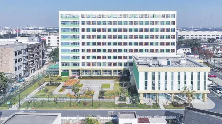 Ndërtesa ambulatore e shëndetit mendor me kornizë çeliku Ndërtesa ambulatore e shëndetit mendor me kornizë çeliku