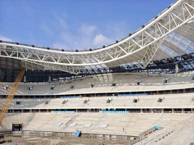Konstruksion çeliku parafabrik i stendës sportive