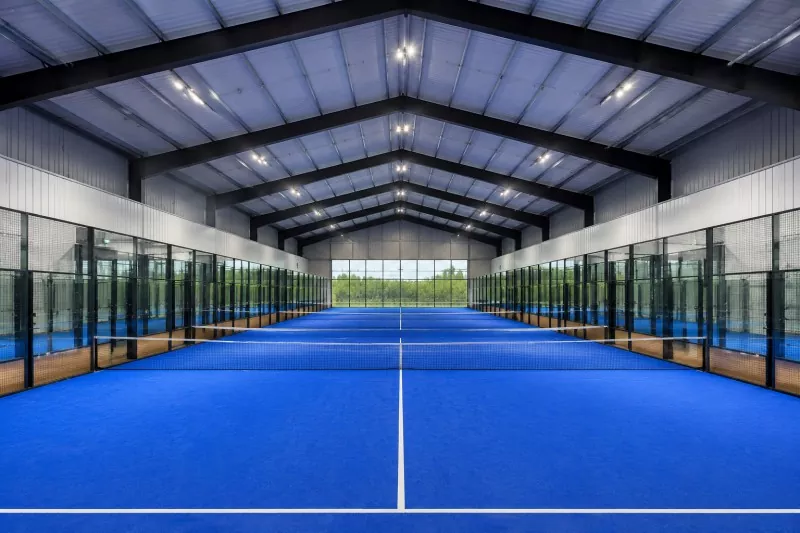 Kornizë çeliku Indoor Padel Court Construction Kornizë çeliku Indoor Padel Court Construction