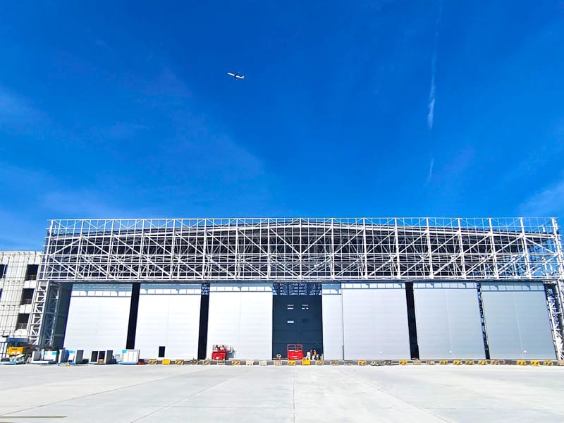 Hangari i qendrës së aviacionit civil të strukturës së çelikut Hangari i qendrës së aviacionit civil të strukturës së çelikut